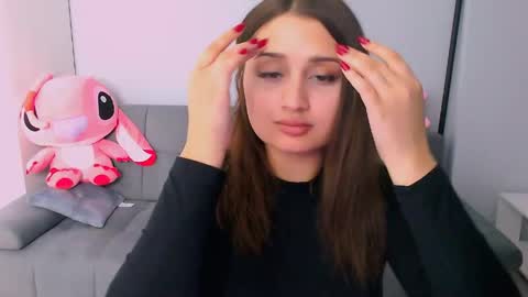 Amelie online show from 05/13/26, 07:11