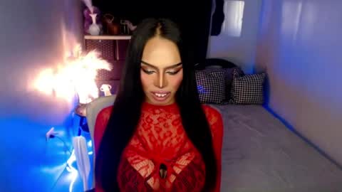 Snapshot of darksoul_mistress chatting on 04/22/26, 11:34 HAPPY BIRTHDAY MISTRESS MADRIANA online show from 04/22/26, 11:34