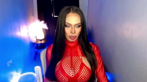 Snapshot of darksoul_mistress chatting on 05/05/26, 01:57 HAPPY BIRTHDAY MISTRESS MADRIANA online show from 05/05/26, 01:57