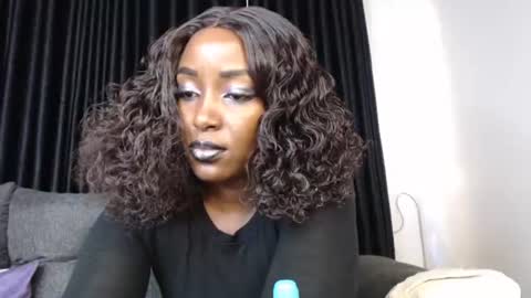 Snapshot of darktanqueen chatting on 06/15/26, 04:15 darktanqueen online show from 06/15/26, 04:15