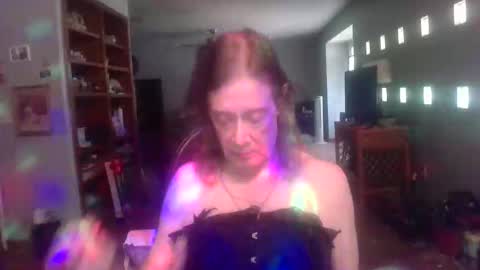 darla_darling1222101 online show from 04/11/26, 01:21