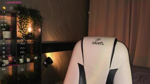 Belle online show from 11/14/25, 04:22