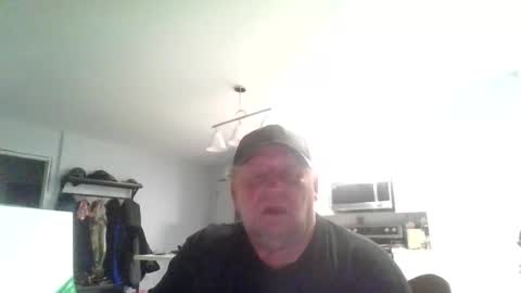 Snapshot of darlago chatting on 11/13/25, 01:04 darlago online show from 11/13/25, 01:04