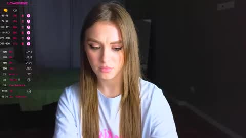 Snapshot of darlina_ryan chatting on 11/27/25, 06:54 Darlina online show from 11/27/25, 06:54