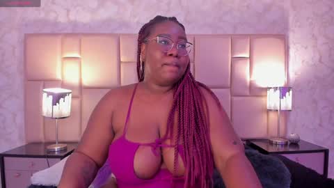 Snapshot of darnellqueen chatting on 01/14/25, 07:27  Darnell Queen online show from 01/14/25, 07:27