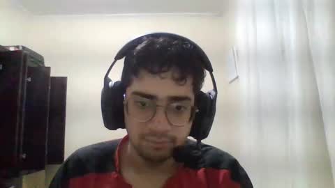 Snapshot of darque1234 chatting on 09/17/25, 12:12 darque online show from 09/17/25, 12:12