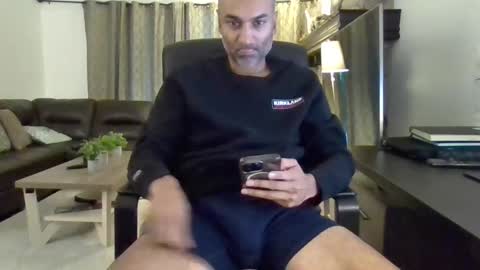 Snapshot of darryl43321 chatting on 10/31/25, 04:41 darryl43321 online show from 10/31/25, 04:41