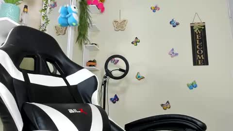 Snapshot of darsha__sahu chatting on 09/26/25, 02:15 Darsha online show from 09/26/25, 02:15