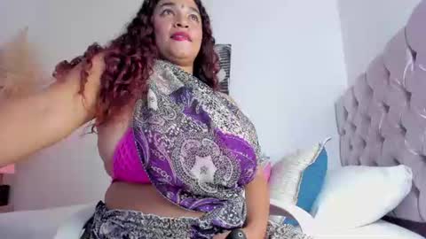 Snapshot of darsha_hara chatting on 06/11/26, 01:31 Darsha online show from 06/11/26, 01:31