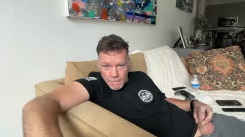 Snapshot of dartanha007 chatting on 10/06/25, 06:05 dartanha007 online show from 10/06/25, 06:05