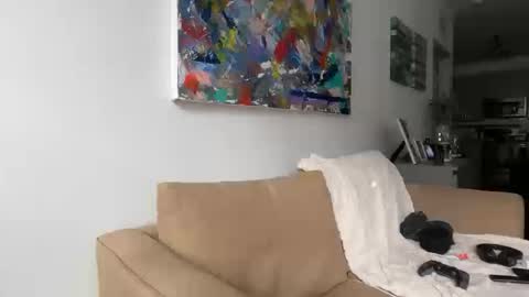 Snapshot of dartanha007 chatting on 10/10/25, 03:33 dartanha007 online show from 10/10/25, 03:33