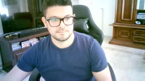 Snapshot of dartvader95 chatting on 05/18/26, 12:22 dartvader95 online show from 05/18/26, 12:22