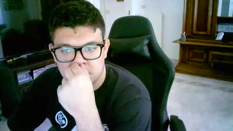 Snapshot of dartvader95 chatting on 05/29/26, 08:45 dartvader95 online show from 05/29/26, 08:45
