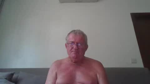 Snapshot of darwincock chatting on 04/08/26, 01:27 darwincock online show from 04/08/26, 01:27