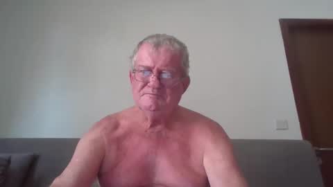 Snapshot of darwincock chatting on 04/14/26, 04:29 darwincock online show from 04/14/26, 04:29