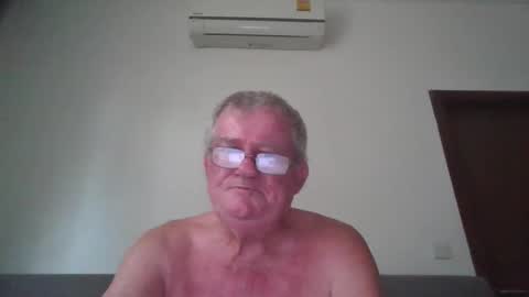 Snapshot of darwincock chatting on 04/25/26, 01:52 darwincock online show from 04/25/26, 01:52
