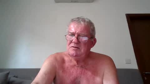 Snapshot of darwincock chatting on 06/25/26, 03:39 darwincock online show from 06/25/26, 03:39