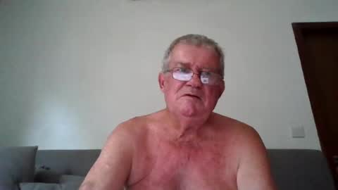 Snapshot of darwincock chatting on 06/27/26, 02:16 darwincock online show from 06/27/26, 02:16