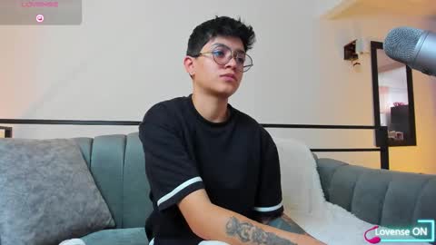 Snapshot of dass_roman chatting on 10/16/25, 05:14 Dass Roman online show from 10/16/25, 05:14