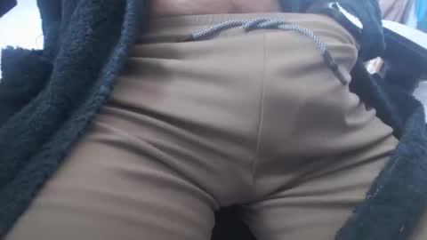 davdao3 online show from 10/18/25, 08:26