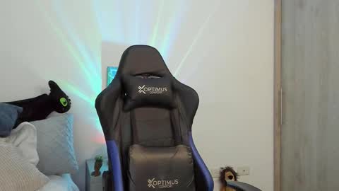 DAVE MAX online show from 10/26/25, 02:28