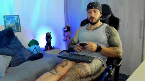 DAVE MAX online show from 11/25/25, 02:33