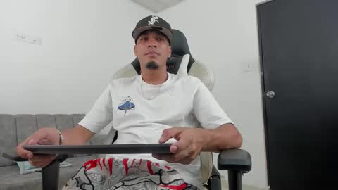 dave online show from 10/01/25, 02:06