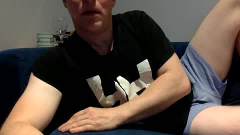 Snapshot of daveb709709709 chatting on 11/10/25, 02:54 daveb709709709 online show from 11/10/25, 02:54