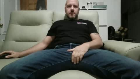 Snapshot of davecomplet chatting on 09/20/25, 11:17 Dave online show from 09/20/25, 11:17