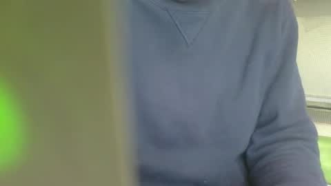 Snapshot of davesmth chatting on 12/01/25, 12:54 Davesmth online show from 12/01/25, 12:54