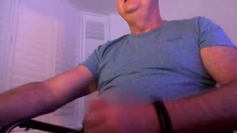 davesu12345 online show from 12/15/25, 07:12