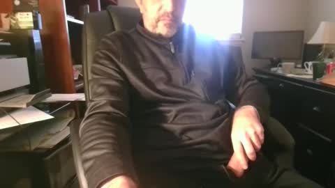 Snapshot of davethebooky chatting on 12/13/25, 09:20 Dave online show from 12/13/25, 09:20