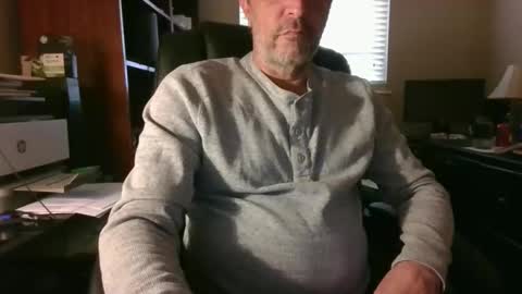 Snapshot of davethebooky chatting on 03/03/26, 06:14 Dave online show from 03/03/26, 06:14