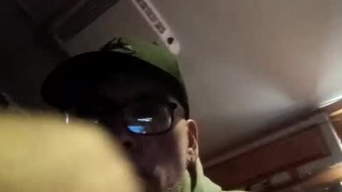 Snapshot of david3031438 chatting on 02/15/26, 12:14 David1438 online show from 02/15/26, 12:14