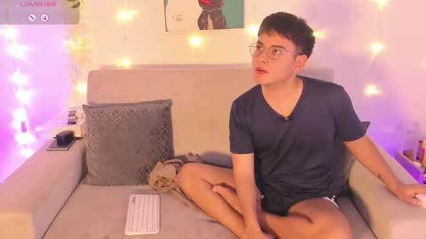 david_and_friend online show from 02/11/26, 12:48