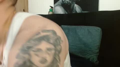 Snapshot of david_franco1 chatting on 11/15/25, 08:27 Twitter davidsanctum online show from 11/15/25, 08:27