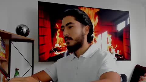 Snapshot of david_johnson372 chatting on 01/05/25, 02:08 Hey im David that loves to explore and speak their fantasies. Very open talktative and nice. Feel free to chat with me online show from 01/05/25, 02:08