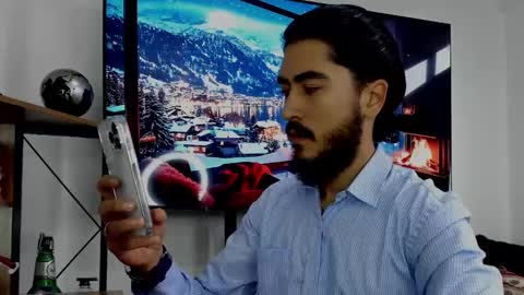 Snapshot of david_johnson372 chatting on 01/06/25, 12:13 Hey im David that loves to explore and speak their fantasies. Very open talktative and nice. Feel free to chat with me online show from 01/06/25, 12:13