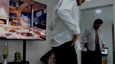 Snapshot of david_johnson372 chatting on 01/07/25, 11:37 Hey im David that loves to explore and speak their fantasies. Very open talktative and nice. Feel free to chat with me online show from 01/07/25, 11:37