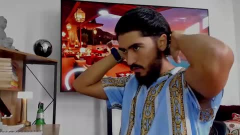 Snapshot of david_johnson372 chatting on 01/09/25, 03:44 Hey im David that loves to explore and speak their fantasies. Very open talktative and nice. Feel free to chat with me online show from 01/09/25, 03:44