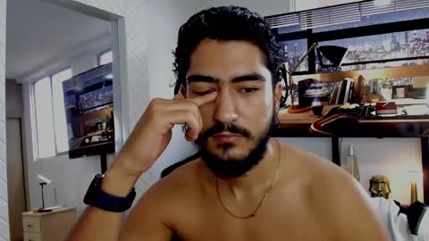 Snapshot of david_johnson372 chatting on 01/14/25, 12:03 Hey im David that loves to explore and speak their fantasies. Very open talktative and nice. Feel free to chat with me online show from 01/14/25, 12:03