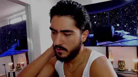 Snapshot of david_johnson372 chatting on 01/26/25, 01:04 Hey im David that loves to explore and speak their fantasies. Very open talktative and nice. Feel free to chat with me online show from 01/26/25, 01:04