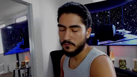 Snapshot of david_johnson372 chatting on 01/28/25, 12:11 Hey im David that loves to explore and speak their fantasies. Very open talktative and nice. Feel free to chat with me online show from 01/28/25, 12:11