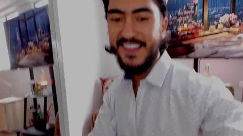 Snapshot of david_johnson372 chatting on 02/12/25, 01:27 Hey im David that loves to explore and speak their fantasies. Very open talktative and nice. Feel free to chat with me online show from 02/12/25, 01:27