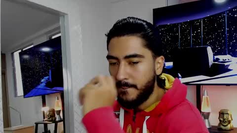 Snapshot of david_johnson372 chatting on 02/17/25, 11:34 Hey im David that loves to explore and speak their fantasies. Very open talktative and nice. Feel free to chat with me online show from 02/17/25, 11:34