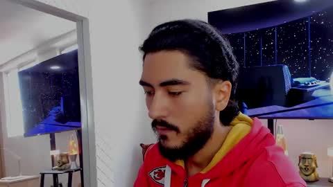 Snapshot of david_johnson372 chatting on 02/17/25, 02:37 Hey im David that loves to explore and speak their fantasies. Very open talktative and nice. Feel free to chat with me online show from 02/17/25, 02:37