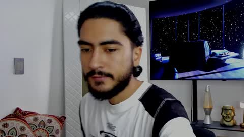 Snapshot of david_johnson372 chatting on 02/20/25, 12:15 Hey im David that loves to explore and speak their fantasies. Very open talktative and nice. Feel free to chat with me online show from 02/20/25, 12:15