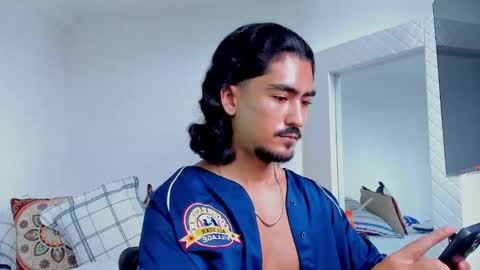 Snapshot of david_johnson372 chatting on 09/14/25, 12:48 Hey im David that loves to explore and speak their fantasies. Very open talktative and nice. Feel free to chat with me online show from 09/14/25, 12:48