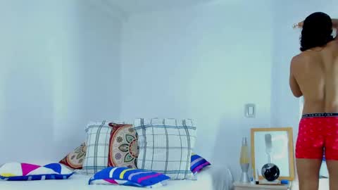 Snapshot of david_johnson372 chatting on 09/26/25, 11:03 Hey im David that loves to explore and speak their fantasies. Very open talktative and nice. Feel free to chat with me online show from 09/26/25, 11:03