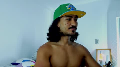 Snapshot of david_johnson372 chatting on 10/04/25, 01:03 Hey im David that loves to explore and speak their fantasies. Very open talktative and nice. Feel free to chat with me online show from 10/04/25, 01:03